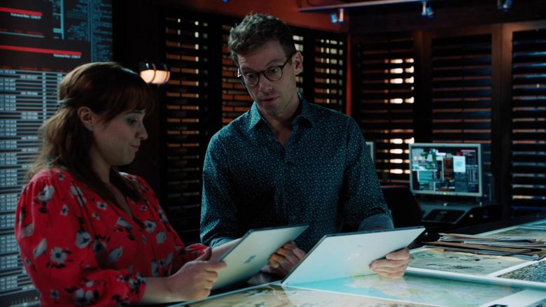 Microsoft Surface Tablets Used by Barrett Foa as Eric Beale and Renée Felice Smith as Nell Jones (1)