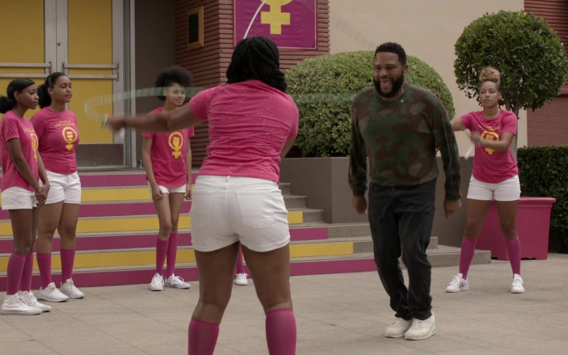 Nike All White Shoes Worn by Anthony Anderson as Andre Johnson in Black-ish Season 6, Episode 3 (3)
