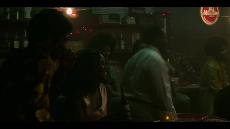 Old Milwaukee Beer Sign in Dolemite Is My Name (2019)