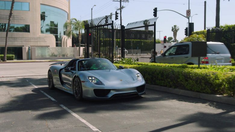 Porsche 918 Spyder Sports Car in Ballers (2)