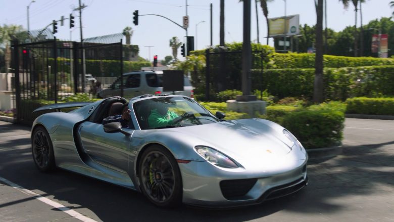 Porsche 918 Spyder Sports Car in Ballers (3)