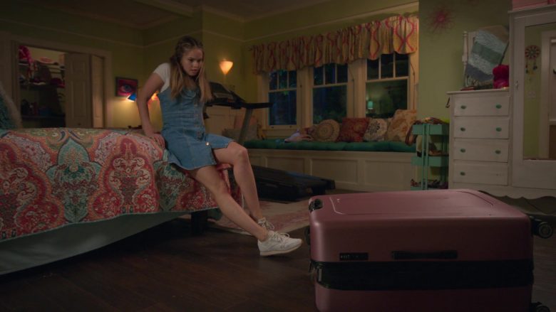 Reebok Sneakers Worn by Debby Ryan as Patricia ‘Patty' Bladell in Insatiable Season 2 Episode 10 (5)