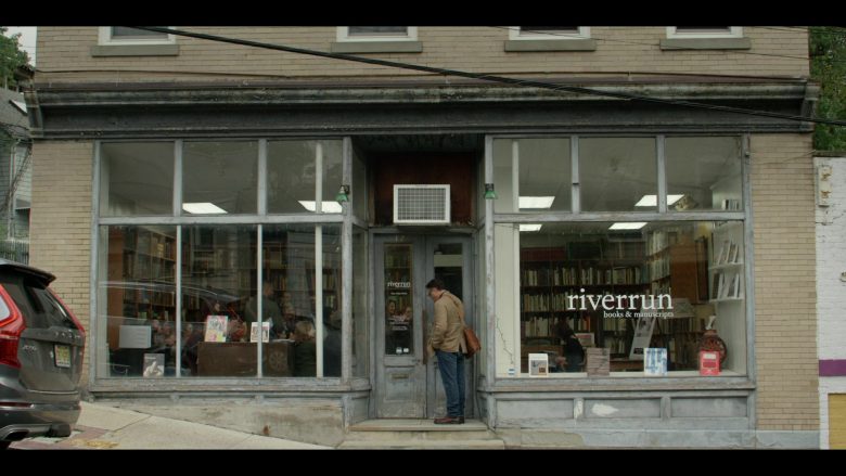 Riverrun Books & Manuscripts Store in Modern Love Season 1 Episode 2 (2)