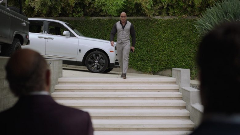 Rolls-Royce Cullinan Car Driven by Dwayne Johnson as Spencer Strasmore in Ballers (14)