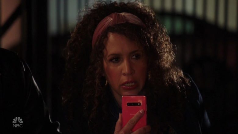 Samsung Galaxy Pink Smartphone Used by Diana-Maria Riva as Griselda in Sunnyside (1)