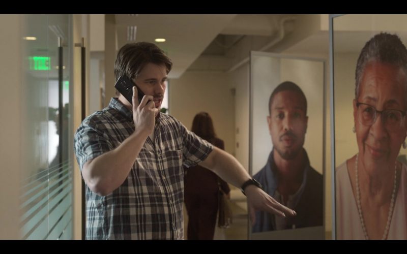 Samsung Galaxy Smartphone Used by Jason Ritter as Pat in Raising Dion