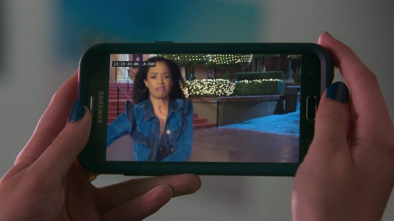 Samsung Galaxy Smartphone Used by Kimmy Shields as Nonnie Thompson in Insatiable