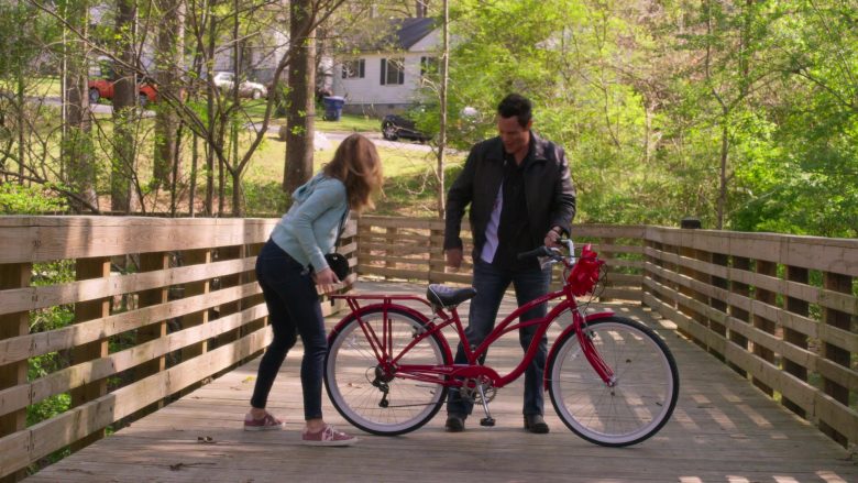 Schwinn Red Bicycle Used by Debby Ryan as Paty in Insatiable (2)