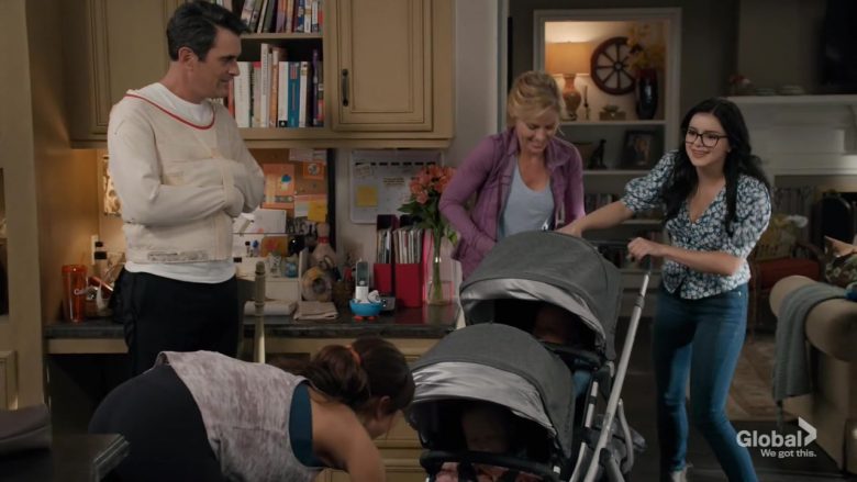 UPPAbaby VISTA Stroller in Modern Family Season 11 Episode 3 (6)