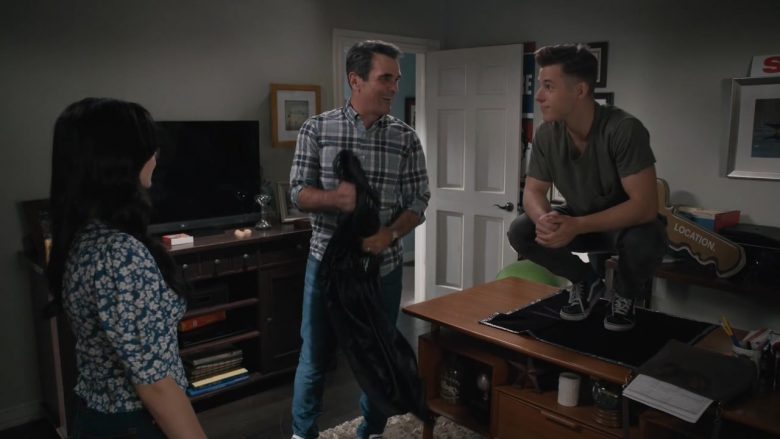 Vans Shoes Worn by Nolan Gould as Luke Dunphy in Modern Family (2)