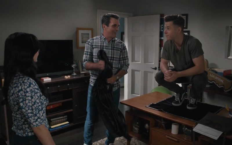 Vans Shoes Worn by Nolan Gould as Luke Dunphy in Modern Family (2)