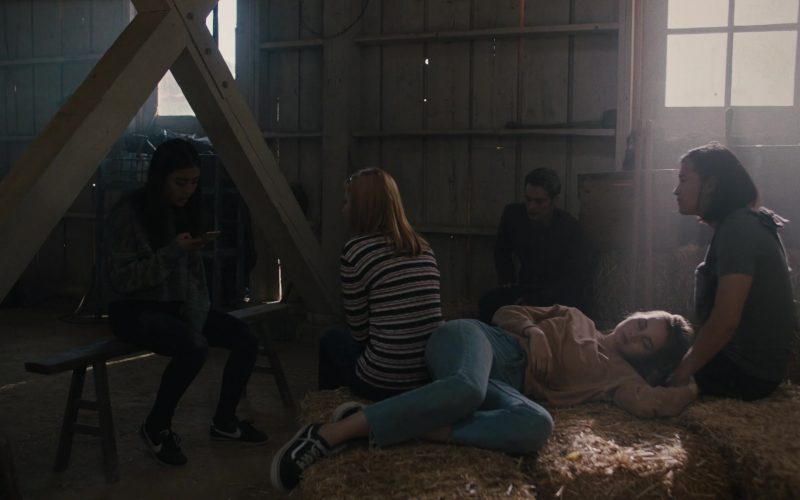 Vans Sneakers Worn by Liana Liberato as McKenna Brady in Light as a Feather (1)