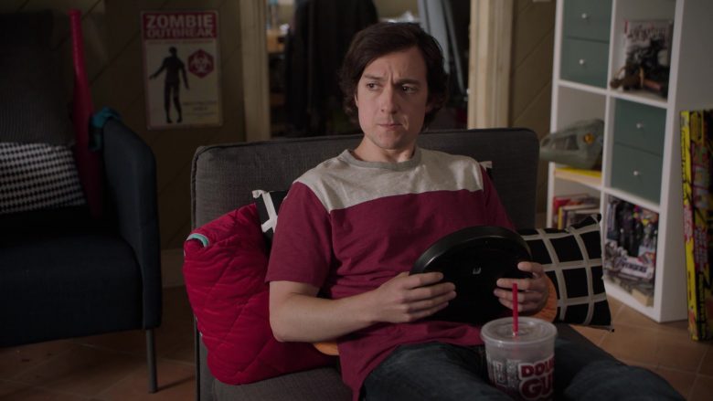 7-Eleven Double Gulp Drink Enjoyed by Josh Brener as Big Head in Silicon Valley Season 6 Episode 4