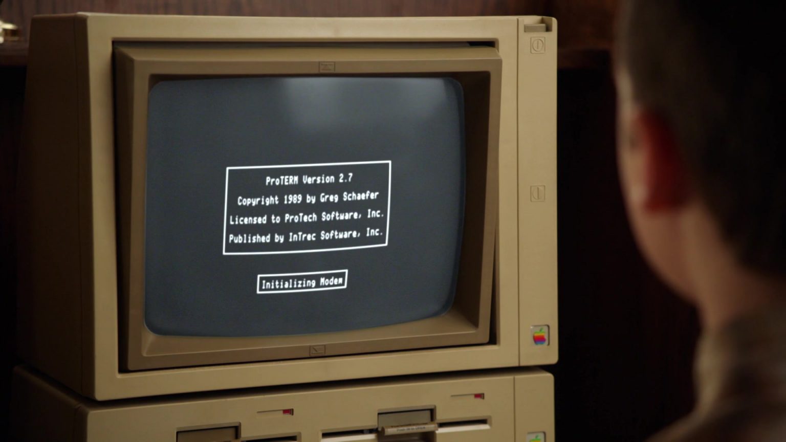 Apple Computer In Young Sheldon Season 3, Episode 7 "Pongo Pygmaeus