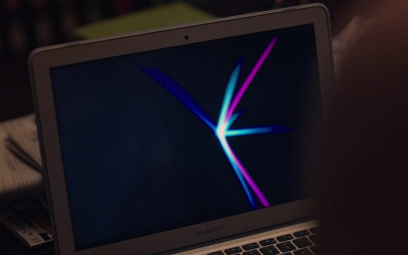 Apple MacBook Air Laptop Used by Kathryn Hahn as Eve in Mrs. Fletcher Season 1 Episode 2 (1)