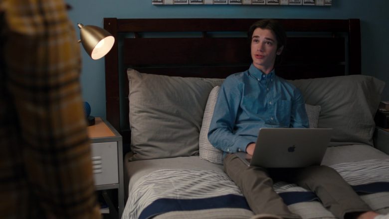 Apple MacBook Laptop Used by Daniel DiMaggio as Oliver Otto in American Housewife Season 4 Episode 7