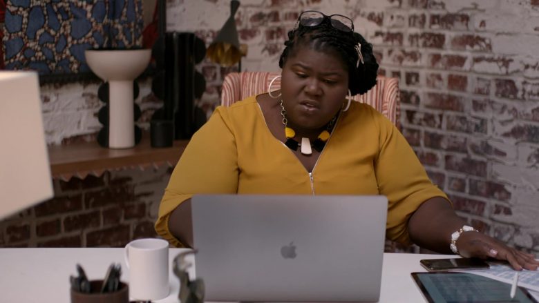 Apple MacBook Laptop Used by Gabourey Sidibe as Becky in Empire Season 6 Episode 8 (1)