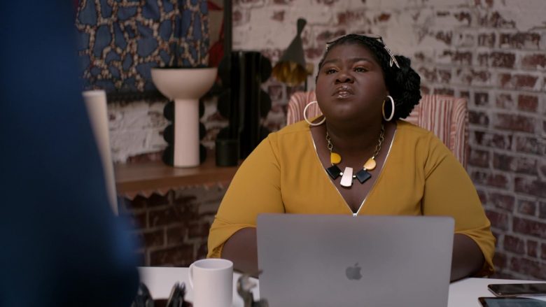 Apple MacBook Laptop Used by Gabourey Sidibe as Becky in Empire Season 6 Episode 8 (2)