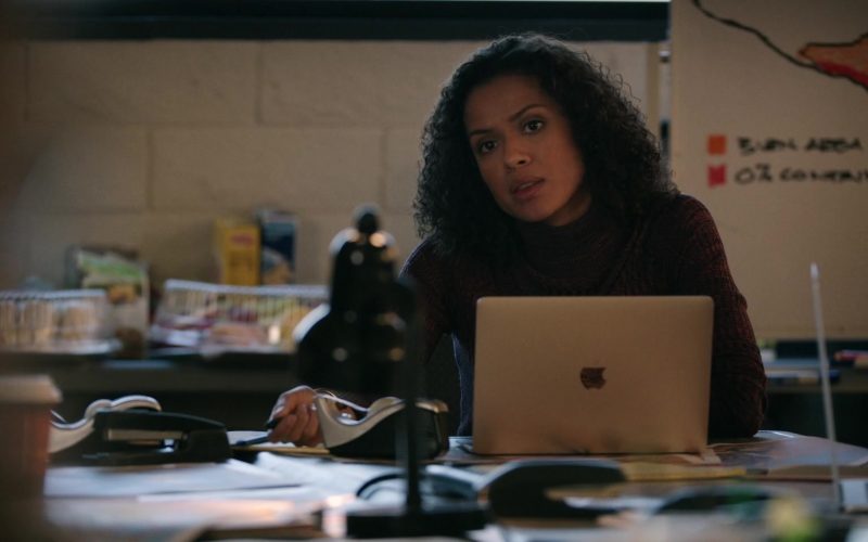 Apple MacBook Laptop Used by Gugu Mbatha-Raw as Hannah Shoenfeld in The Morning Show Season 1 Episode 6 (1)