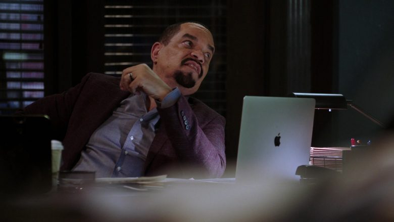 Apple MacBook Laptop Used by Ice-T as Odafin ‘Fin' Tutuola in Law & Order Special Victims Unit (1)