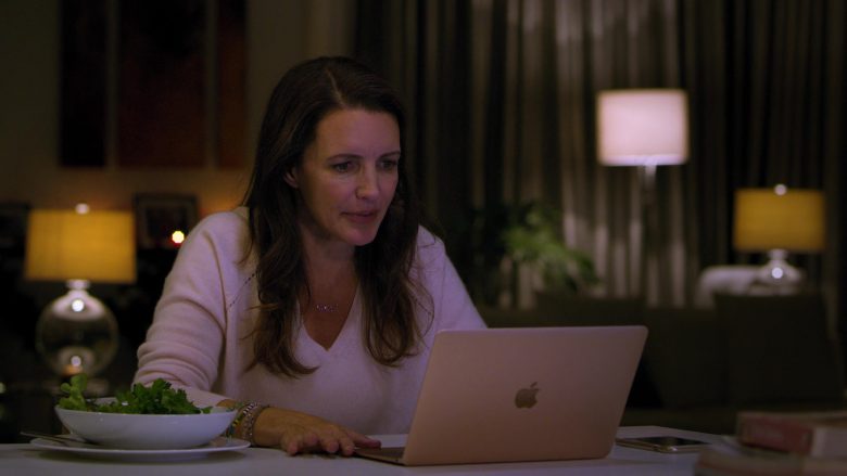 Apple MacBook Laptop Used by Kristin Davis in Holiday in the Wild (2019)