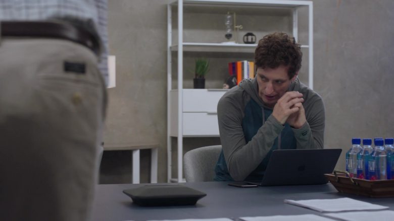 Apple MacBook Laptop Used by Thomas Middleditch as Richard Hendricks and Fiji Water in Silicon Valley Season 6 Episode 3 (1)