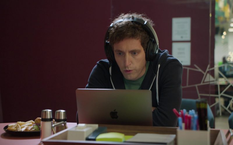 Apple MacBook Laptop Used by Thomas Middleditch as Richard Hendricks in Silicon Valley Season 6 Episode 4 (4)