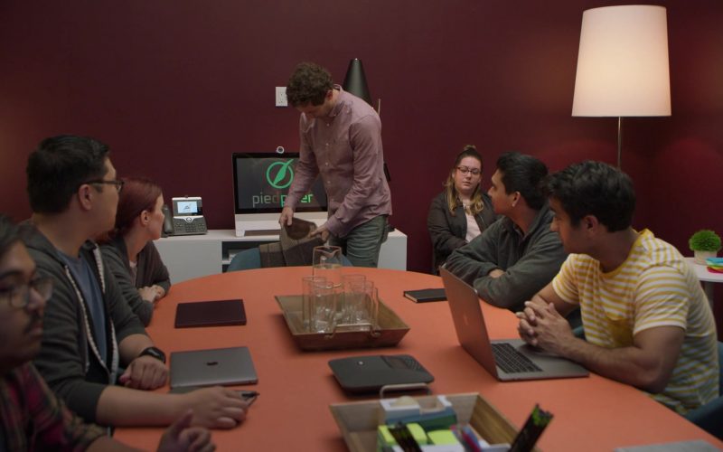 Apple MacBook Laptops in Silicon Valley Season 6 Episode 4 (1)