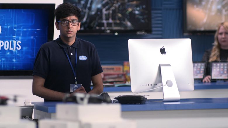 Apple iMac All-In-One Computer Used by Nik Dodani as Zahid in Atypical Season 3 Episode 9