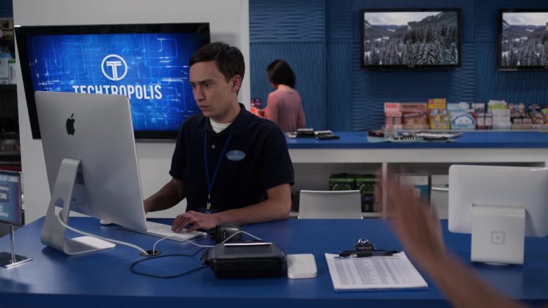 Apple iMac Computer Used by Keir Gilchrist as Sam Gardner in Atypical Season 3 Episode 8 (1)