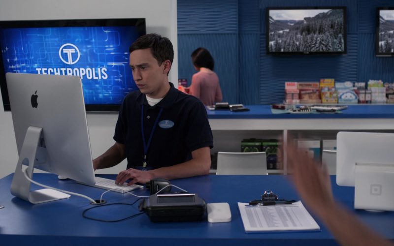 Apple iMac Computer Used by Keir Gilchrist as Sam Gardner in Atypical Season 3 Episode 8 (1)