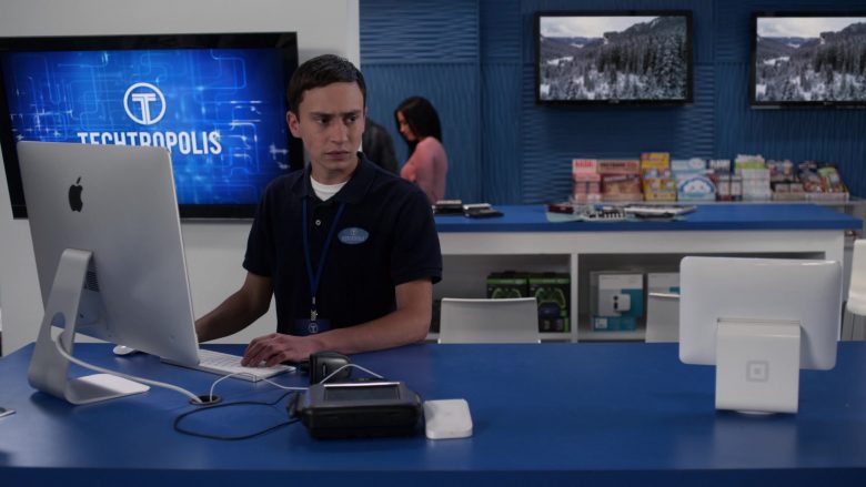 Apple iMac Computer Used by Keir Gilchrist as Sam Gardner in Atypical Season 3 Episode 8 (2)