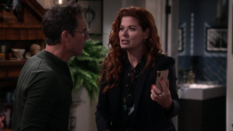 Apple iPhone Smartphone Used by Debra Messing in Will & Grace Season 11 Episode 3 (4)