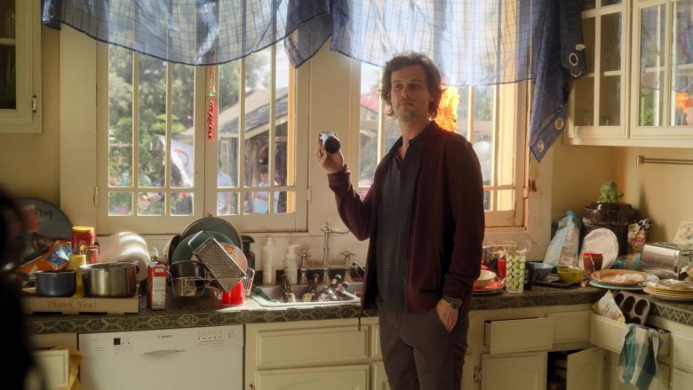 Bosch Dishwasher in Dollface Season 1 Episode 7 F Buddy