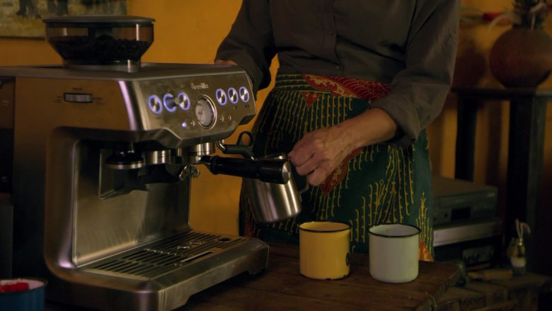 Breville Coffee Machine in Holiday in the Wild (2019)