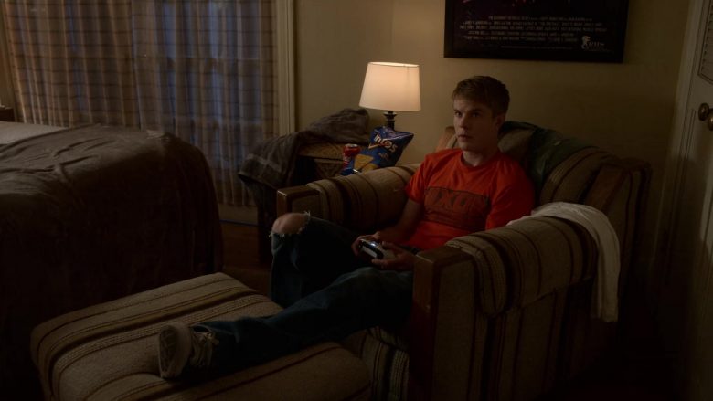 Coca-Cola and Doritos Enjoyed by Graham Rogers as Evan Chapin in Atypical Season 3 Episode 3 (1)