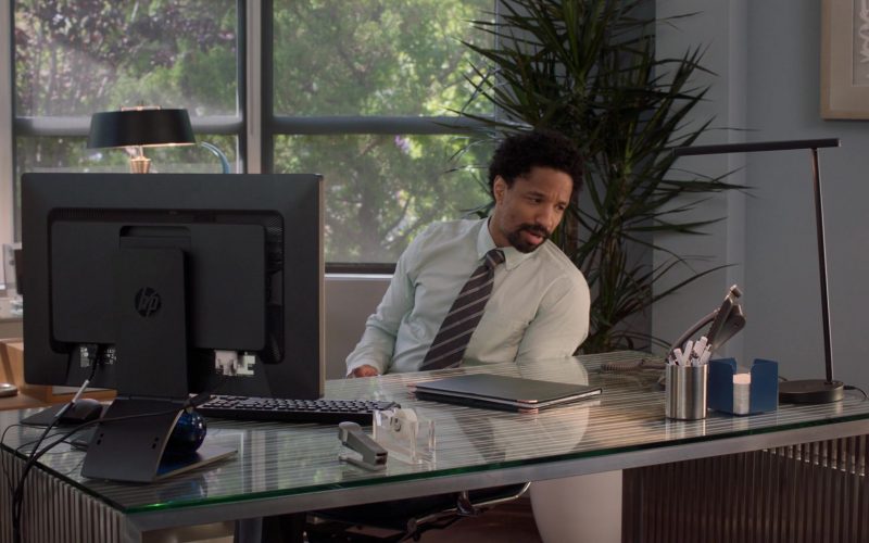 HP All-In-One Computer in Silicon Valley Season 6 Episode 5 (1)
