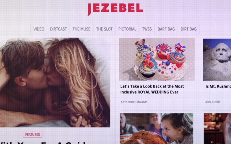 Jezebel.com Website in Brittany Runs a Marathon (2019)
