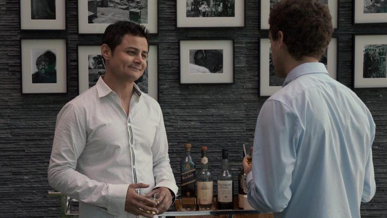 Johnnie Walker Blue Label Whisky, Oban, Talisker in Silicon Valley Season 6 Episode 2