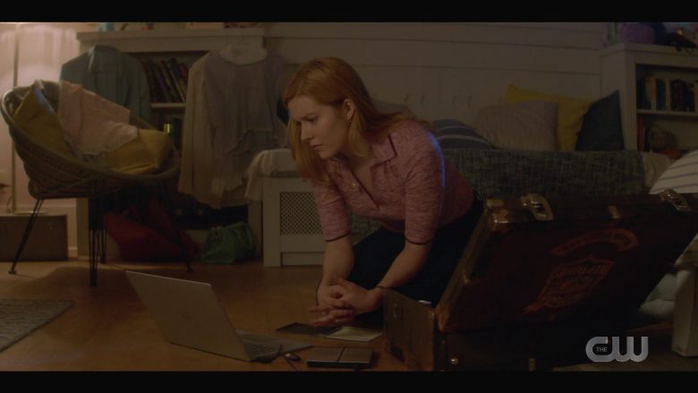 Microsoft Surface Laptop Used by Kennedy McMann in Nancy Drew Season 1 Episode 5 (4)