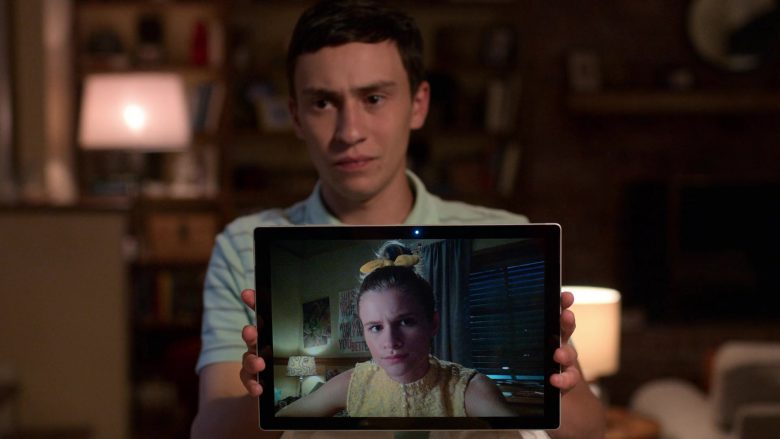 Microsoft Surface Tablet in Atypical Season 3 Episode 5 Only Tweed (2)