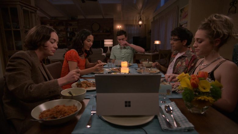 Microsoft Surface Tablet in Atypical Season 3 Episode 5 Only Tweed (3)