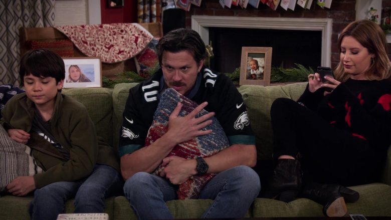 Nike x NFL x Eagles Jersey Worn by Hayes MacArthur as Sean Quinn in Merry Happy Whatever Season 1 Episode 3 (1)