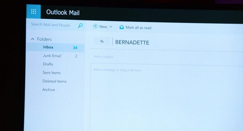 Outlook Mail in Where’d You Go, Bernadette (1)