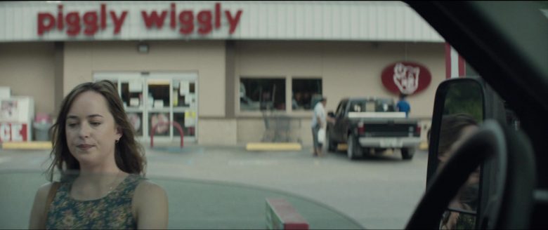 Piggly Wiggly Supermarket in The Peanut Butter Falcon (2)