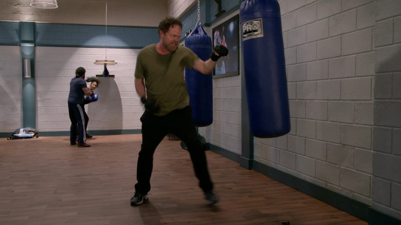 Pro Boxing Punching Bag Used by Rainn Wilson in Mom Season 7 Episode 6 (2)