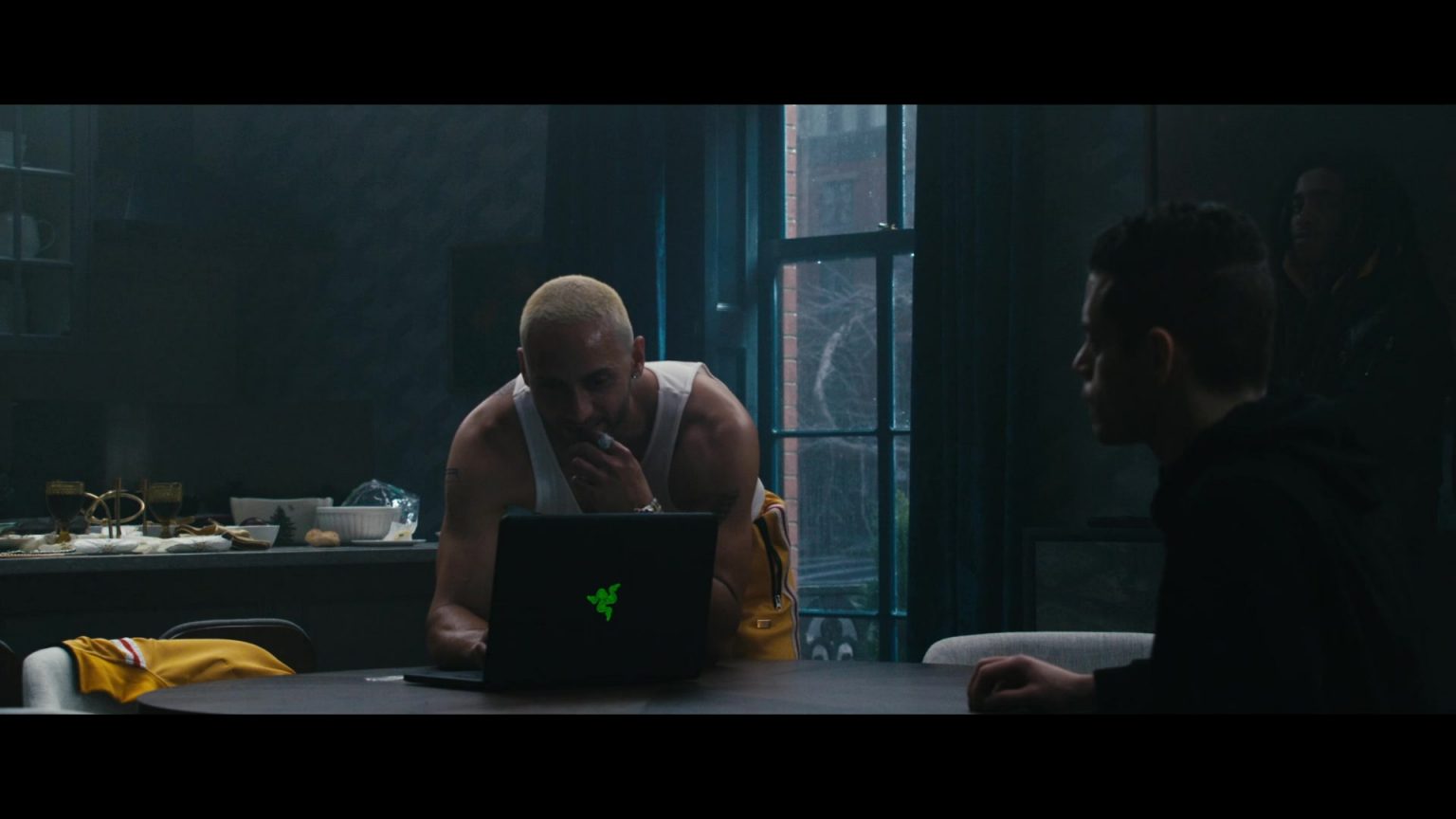Razer Laptop In Mr. Robot Season 4 Episode 7 "407 Proxy Authentication