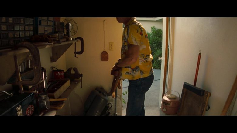 STP Motor Oil Sticker in Once Upon a Time … in Hollywood (2019)