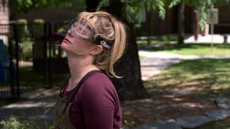Safeyear Safety Goggles Worn by Jennifer Jason Leigh as Elsa Gardner in Atypical Season 3 Episode 7 (2)