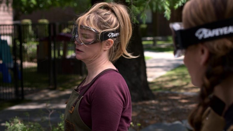Safeyear Safety Goggles Worn by Jennifer Jason Leigh as Elsa Gardner in Atypical Season 3 Episode 7 (3)
